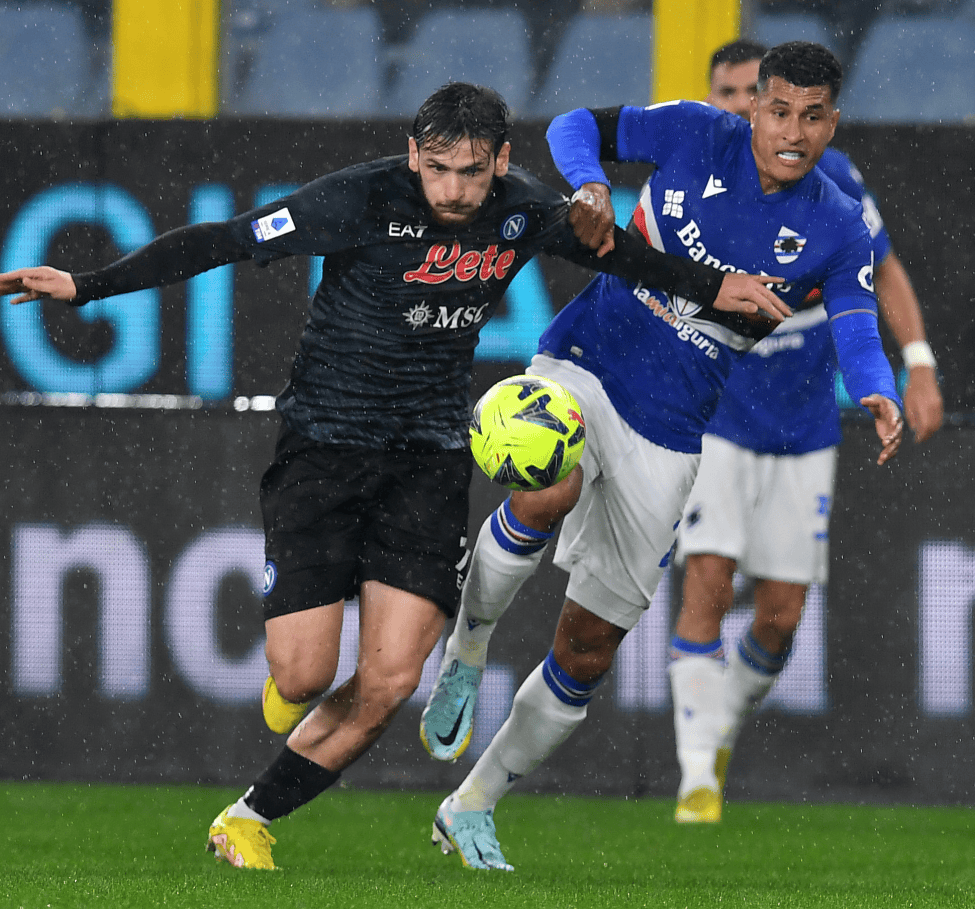 IM电竞官网_关于那不勒斯意甲击败都灵奥斯梅恩头槌破门的信息